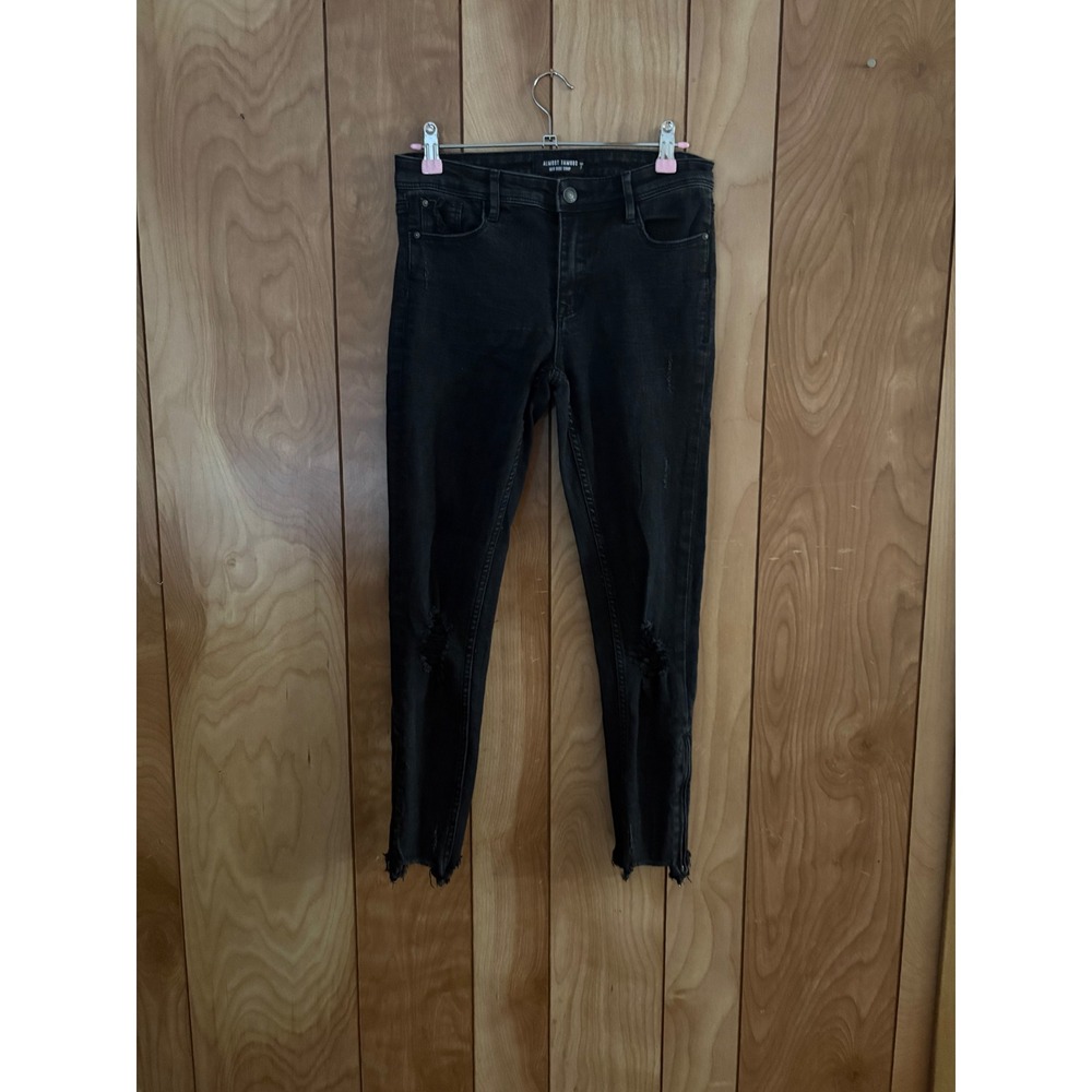 Almost Famous Womens Black Distressed Crop Skinny‎ Jeans Size 5 Ankle Zip